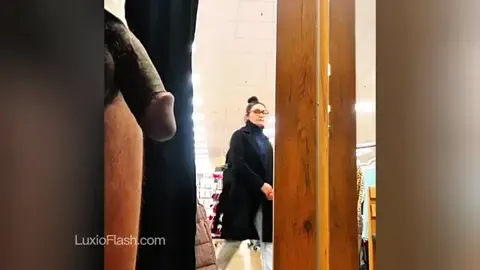BBC Out In Trial Room Hot Lady Peeking — video thumbnail