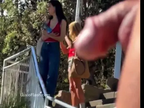 Festival Public Cock Flash Girls Reaction — video thumbnail