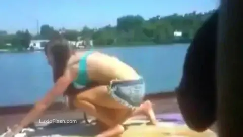 Beach Sun Bath Lady Cock Flash — video thumbnail