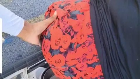 GILF Jiggly Ass Grabbed By Spider Prank — video thumbnail