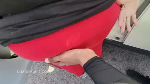 Spider Prank On GILF Booty She Enjoyed — video thumbnail