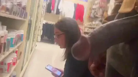 BBC Close To Her Face She Ignores It — video thumbnail