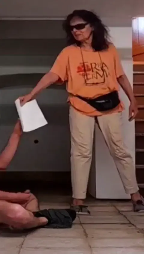 GILF Gives Towel Then Stays For The Show — video thumbnail