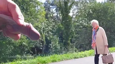 GILF Reacts To Cock Out In The Park — video thumbnail