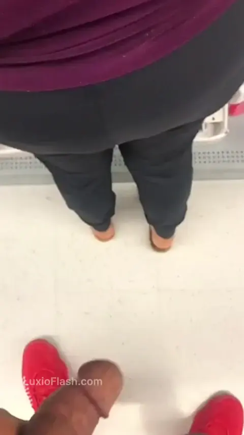 Store BBC Cumshot On GILF Ass — video thumbnail