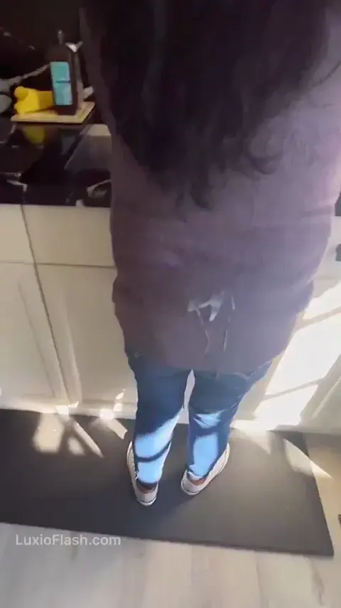 Kitchen Maid Sexy Booty Cock Exposed Part 1 — video thumbnail