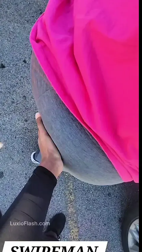 Jiggly GILF Booty Gets Cleaned And She Loves It — video thumbnail