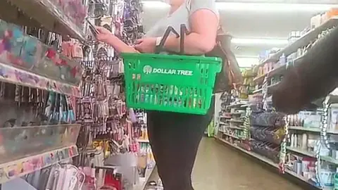 Store GILF Catches BBC Out And Smiles — video thumbnail