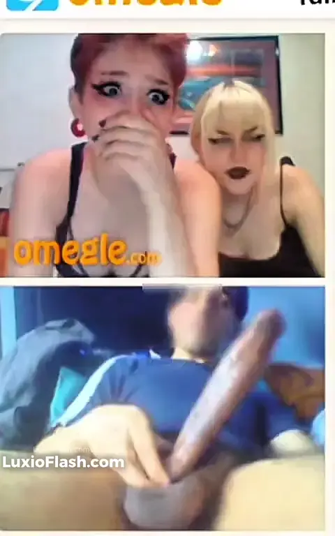 Omegle Two Blondes Freeze On Huge Cock — video thumbnail