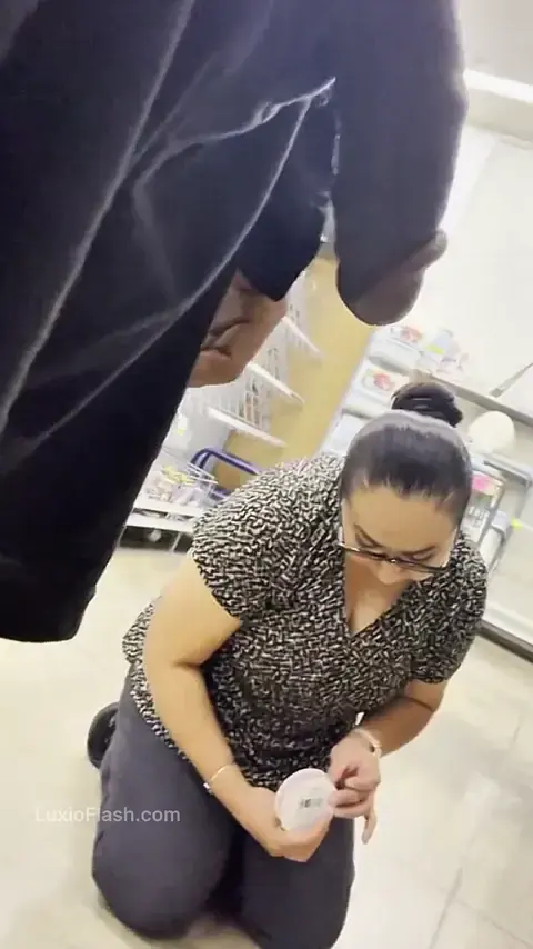 Coworker MILF Pretends To Stock While Staring — video thumbnail